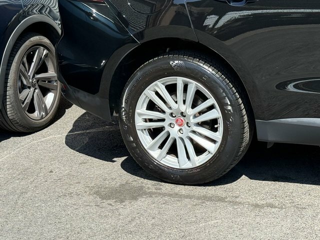 Jaguar F-Pace Silver #33