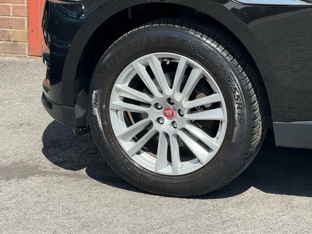 Jaguar F-Pace Silver #35
