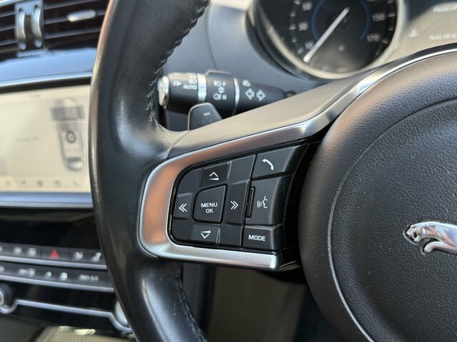 Jaguar F-Pace Silver #29