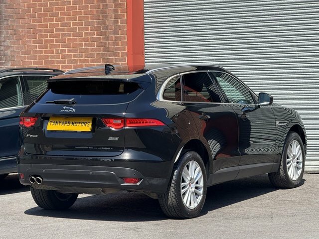 Jaguar F-Pace Silver #7