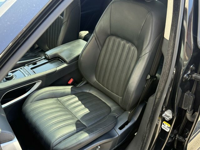 Jaguar F-Pace Silver #17