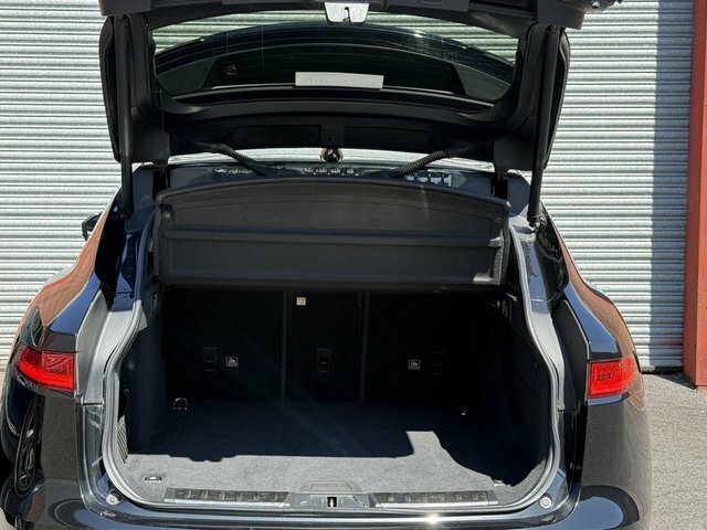Jaguar F-Pace Silver #19