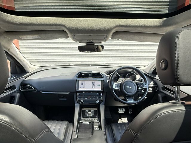 Jaguar F-Pace Silver #13
