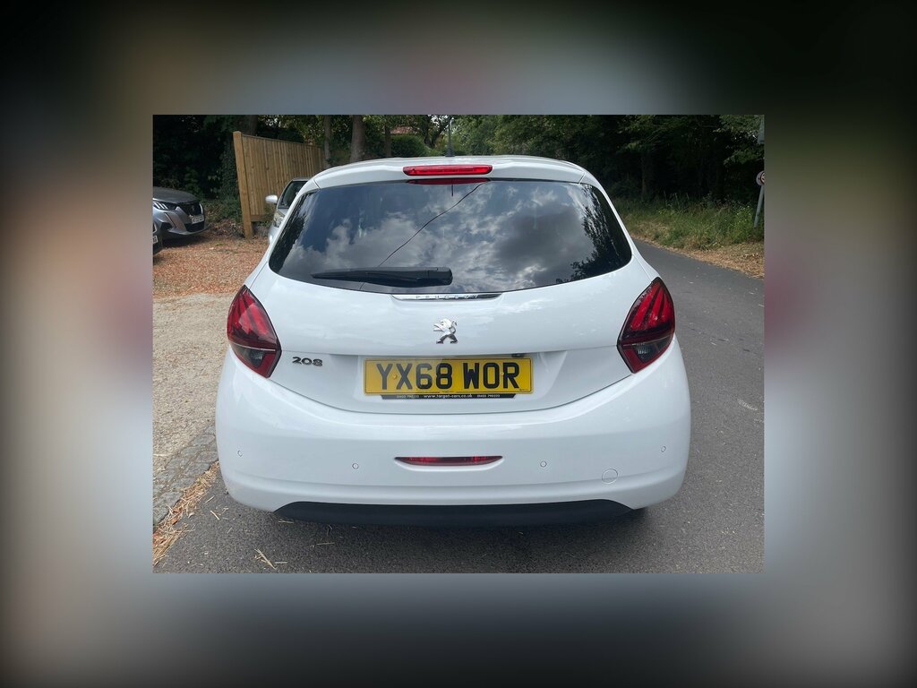 Peugeot 208 1.2 Puretech Tech Edition Hatchback Man YX68WOR White #5