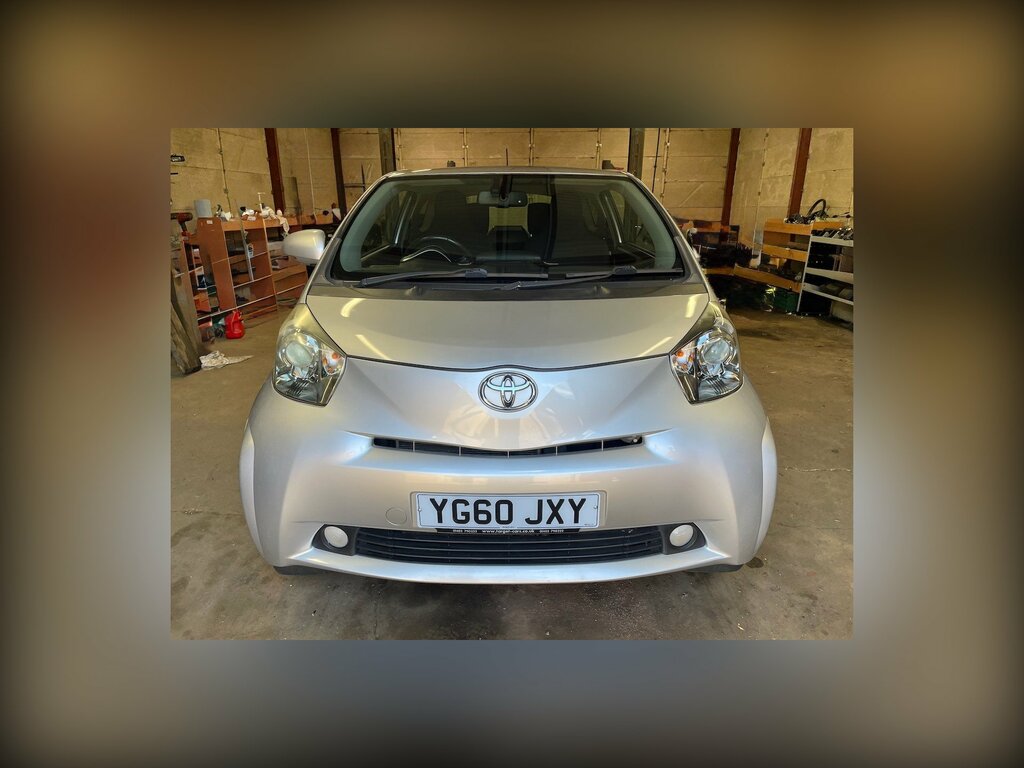Toyota IQ 1.0 Vvt-i 2 Hatchback Euro 5 68 Silver #2