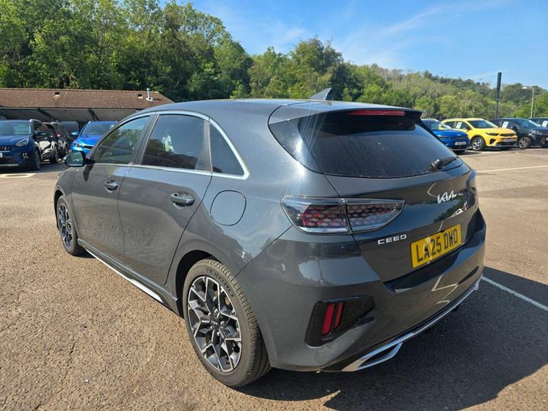 Kia Ceed 1.5T Gdi Isg 138 Gt-line LA25DWO #5