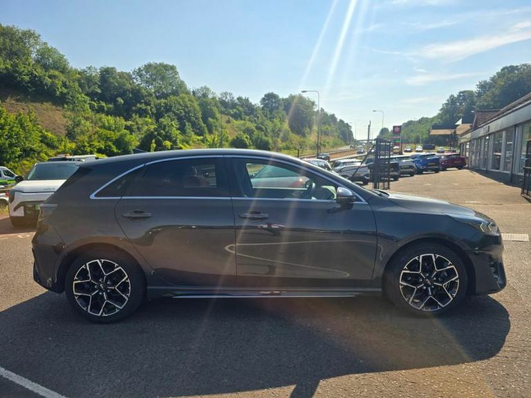 Kia Ceed 1.5T Gdi Isg 138 Gt-line LA25DWO #2