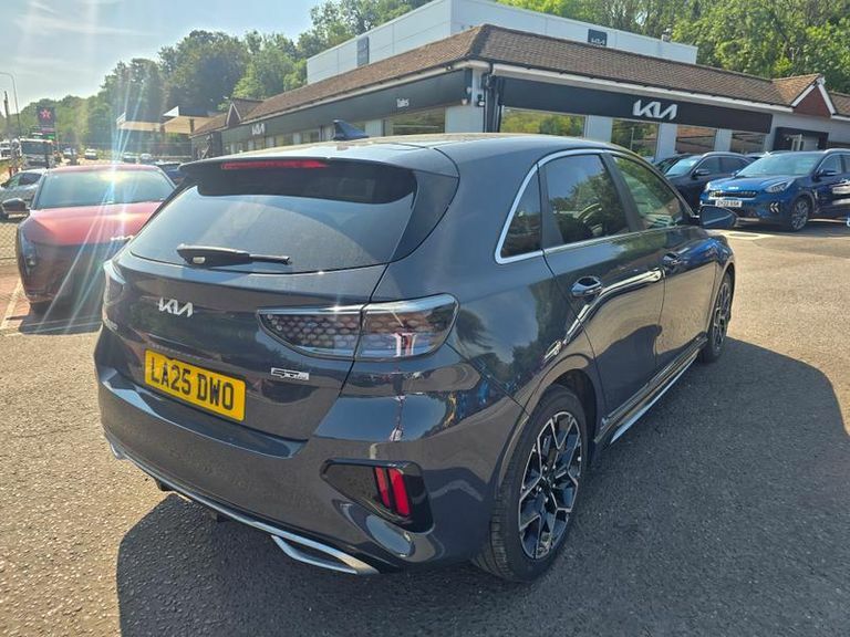 Kia Ceed 1.5T Gdi Isg 138 Gt-line LA25DWO #3