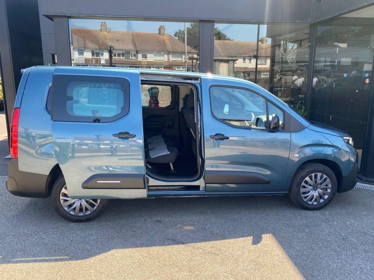 Citroen Berlingo 1.5 Plus XL Mpv Euro 6 Ss Blue #5
