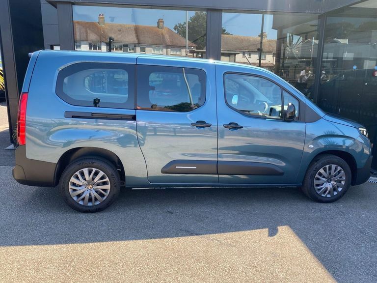 Citroen Berlingo 1.5 Plus XL Mpv Euro 6 Ss Blue #4