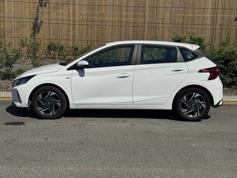Hyundai I20 1.0T Gdi 48V Mhd Se Connect White #4