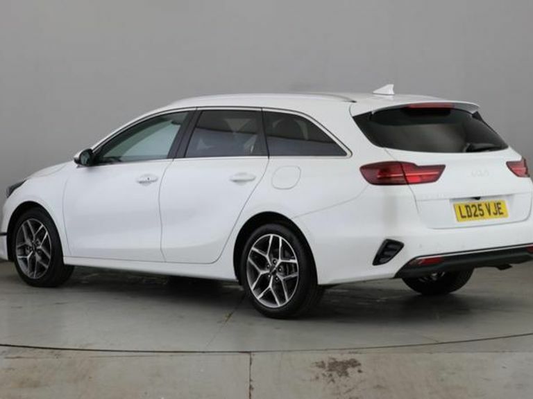 Kia Ceed 1.5T Gdi Isg 138 3 Dct White #2