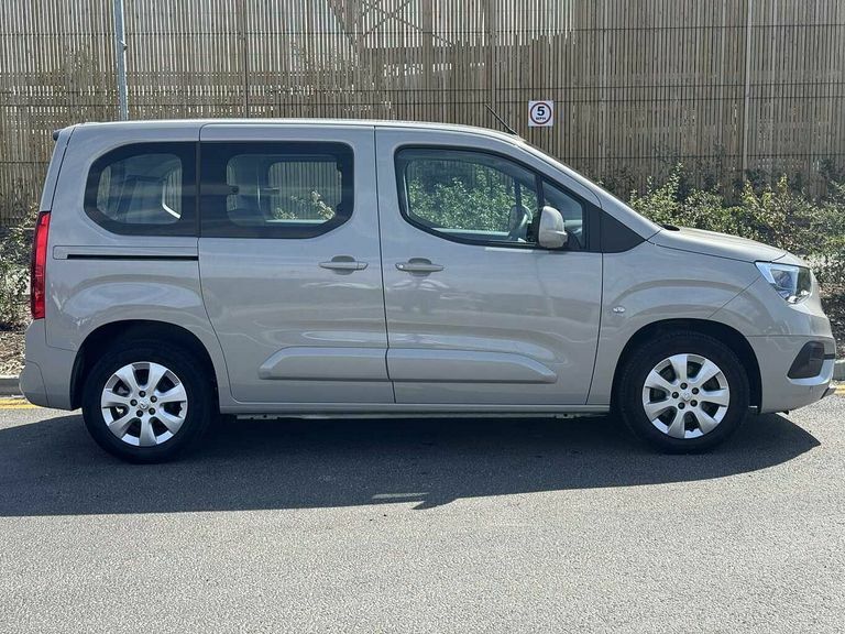 Vauxhall Combo Life 1.2 Turbo 130 Energy Grey #2