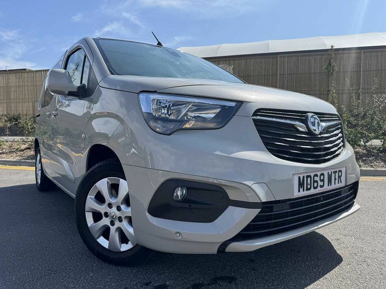 Vauxhall Combo Life 1.2 Turbo 130 Energy Grey #5