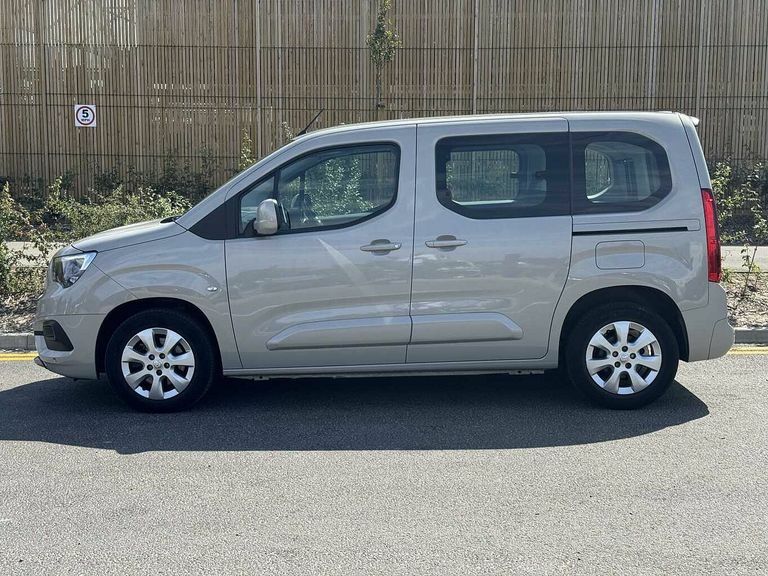 Vauxhall Combo Life 1.2 Turbo 130 Energy Grey #4