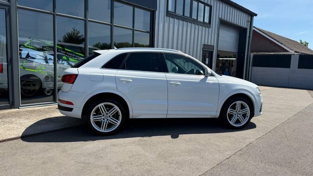 Audi Q3 Suv KX15WKP White #4