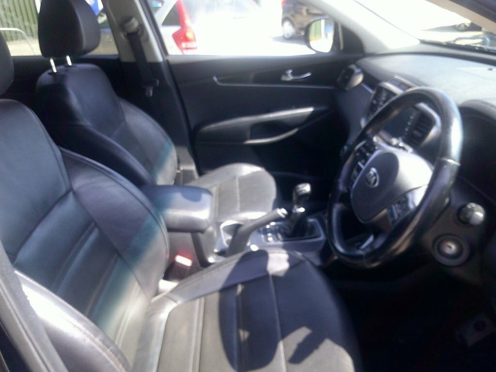 Kia Sorento 2.2L Kx-2 Black #5