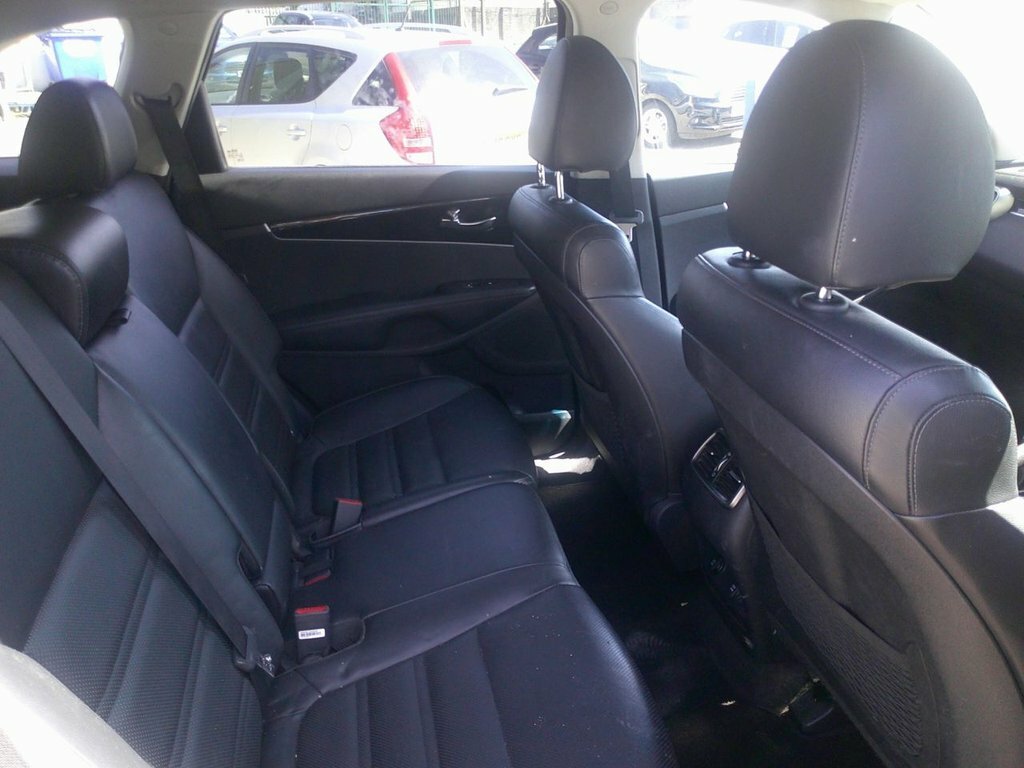 Kia Sorento 2.2L Kx-2 Black #4