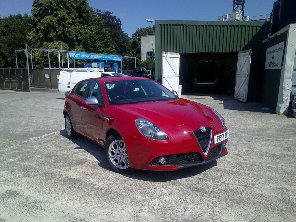 Alfa Romeo Giulietta 1.4L Super Red