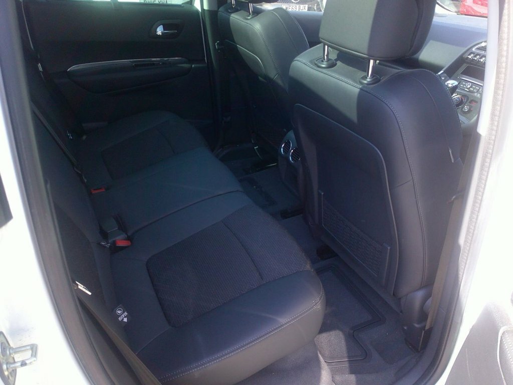 Peugeot 3008 Suv 1.2 Puretech Allure Euro 6 Ss 201666 Grey #8