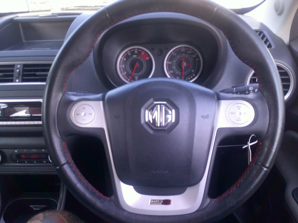 MG MG3 1.5 3 Style Lux Vti-tech 106 Bhp White #11