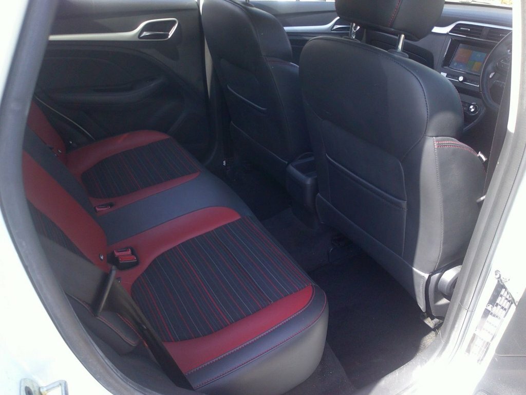 MG ZS 1.5L Limited Edition White #4