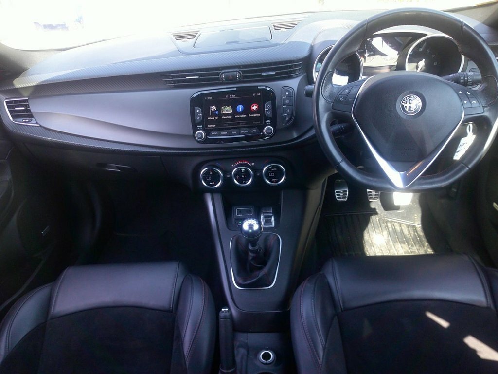 Alfa Romeo Giulietta 1.4L Sprint White #2
