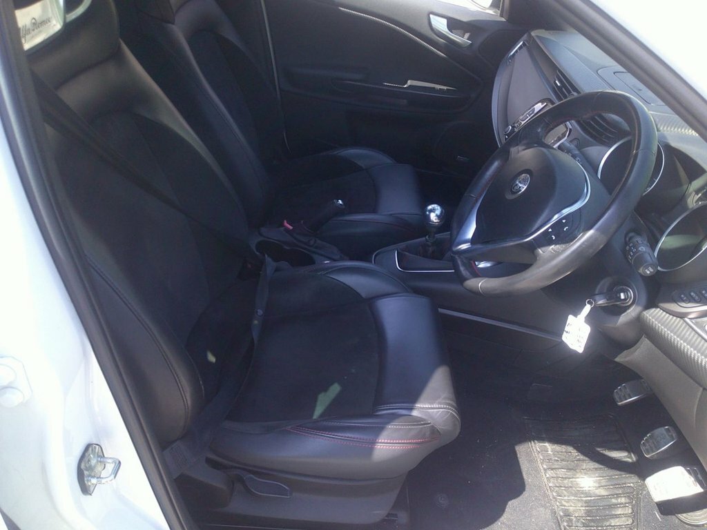 Alfa Romeo Giulietta 1.4L Sprint White #6