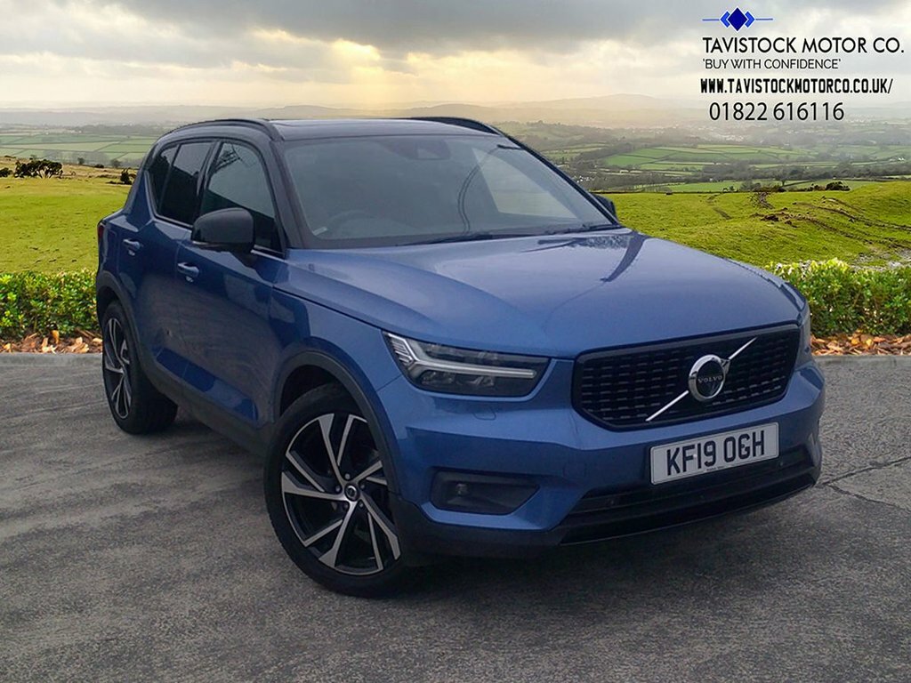 Volvo XC40 2L R-design Pro Blue