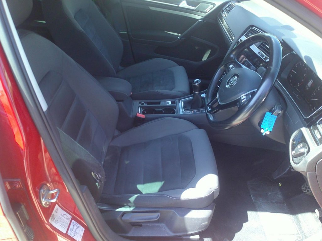Volkswagen Golf 1.5L Gt Edition Red #6