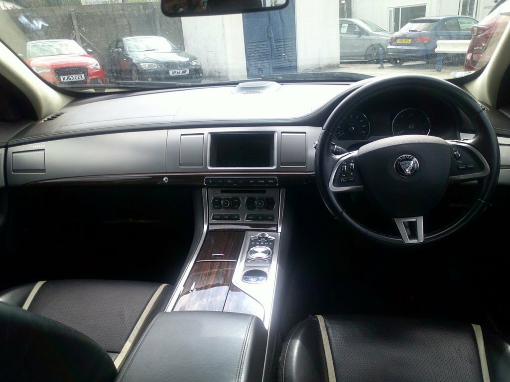 Jaguar XF 2.2L Portfolio Grey #2