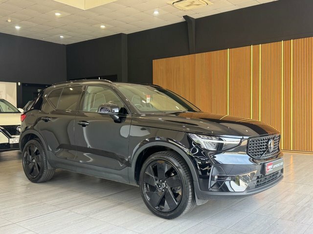 Volvo XC40 2.0 B4 Mhev Plus Black Edition Suv Hybr YG75UVC Black #2