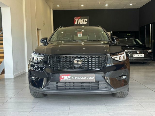 Volvo XC40 2.0 B4 Mhev Plus Black Edition Suv Hybr YG75UVC Black #3