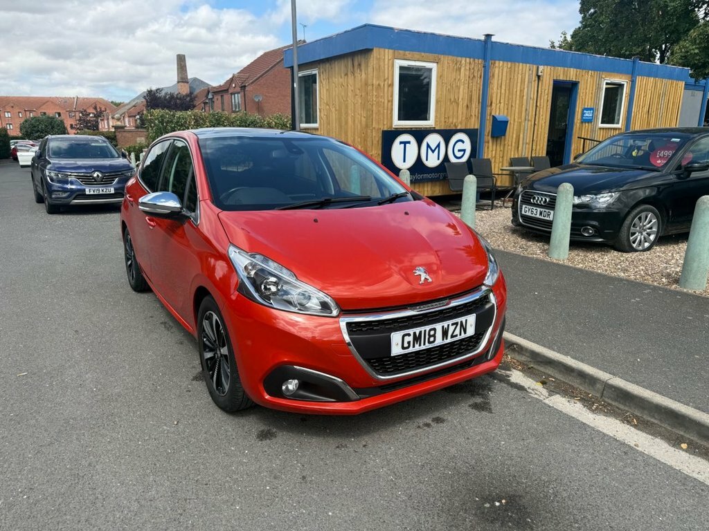 Peugeot 208 1.2L Allure Premium Orange