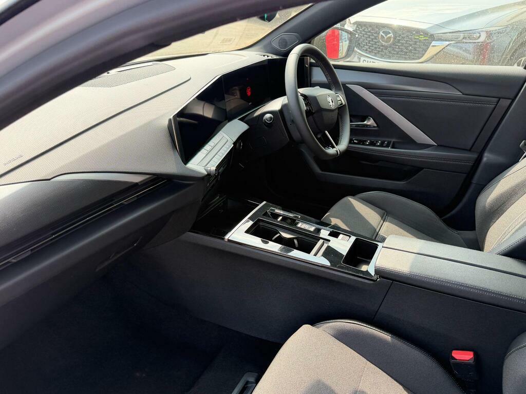 Vauxhall Astra 54Kwh Gs FG74MUB Silver #6