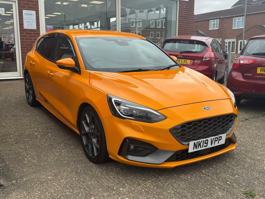 Ford Focus 2.3T Ecoboost St Euro 6 Ss Orange