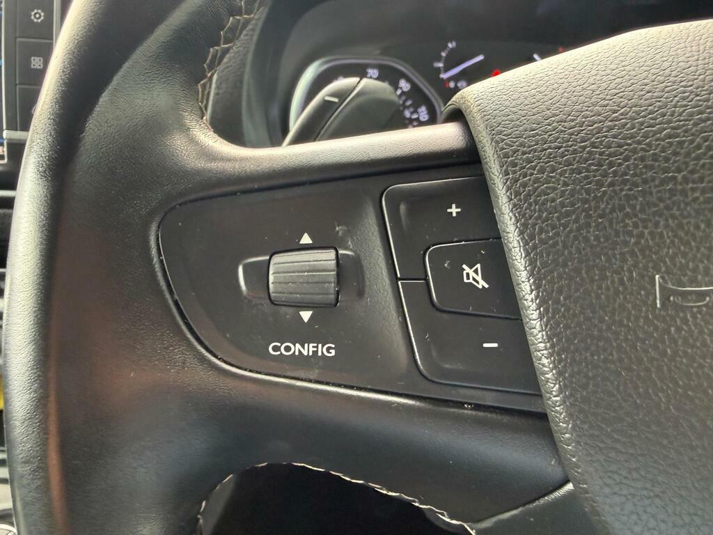 Peugeot Traveller Bluehdi Active #17