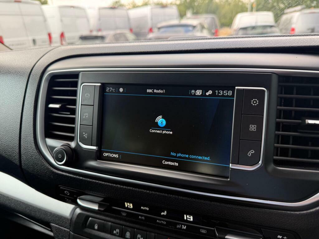 Peugeot Traveller Bluehdi Active #26