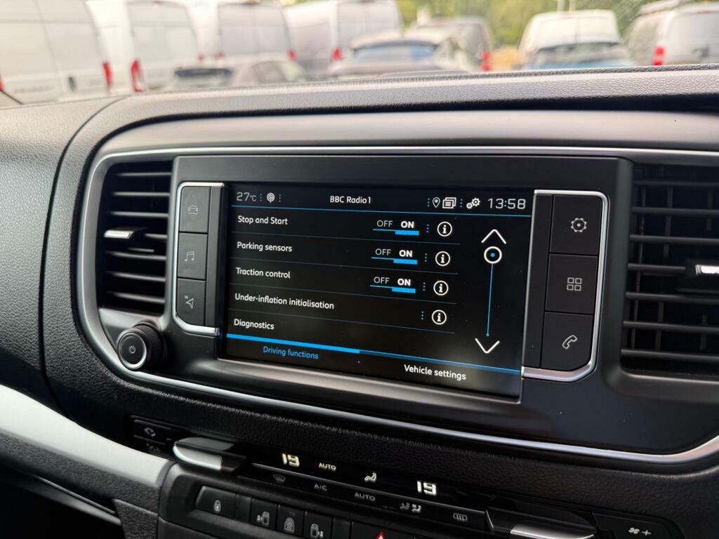 Peugeot Traveller Bluehdi Active #31