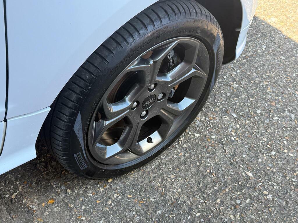 Ford Ecosport Petrol #23