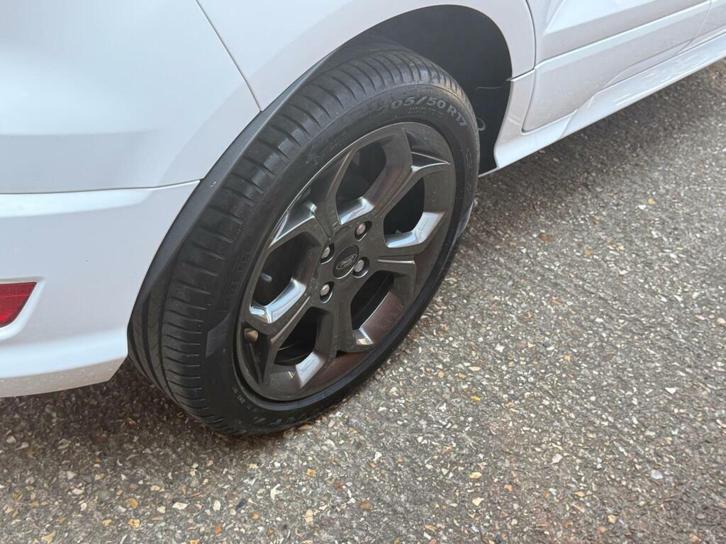 Ford Ecosport Petrol #24
