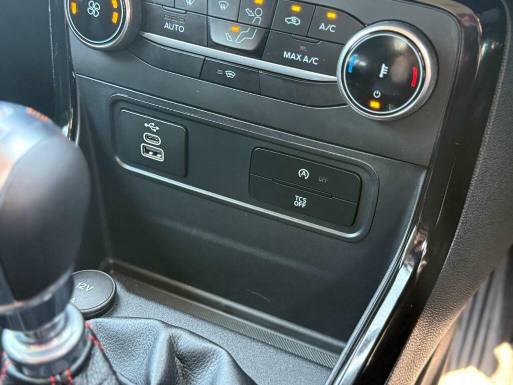 Ford Ecosport Petrol #18
