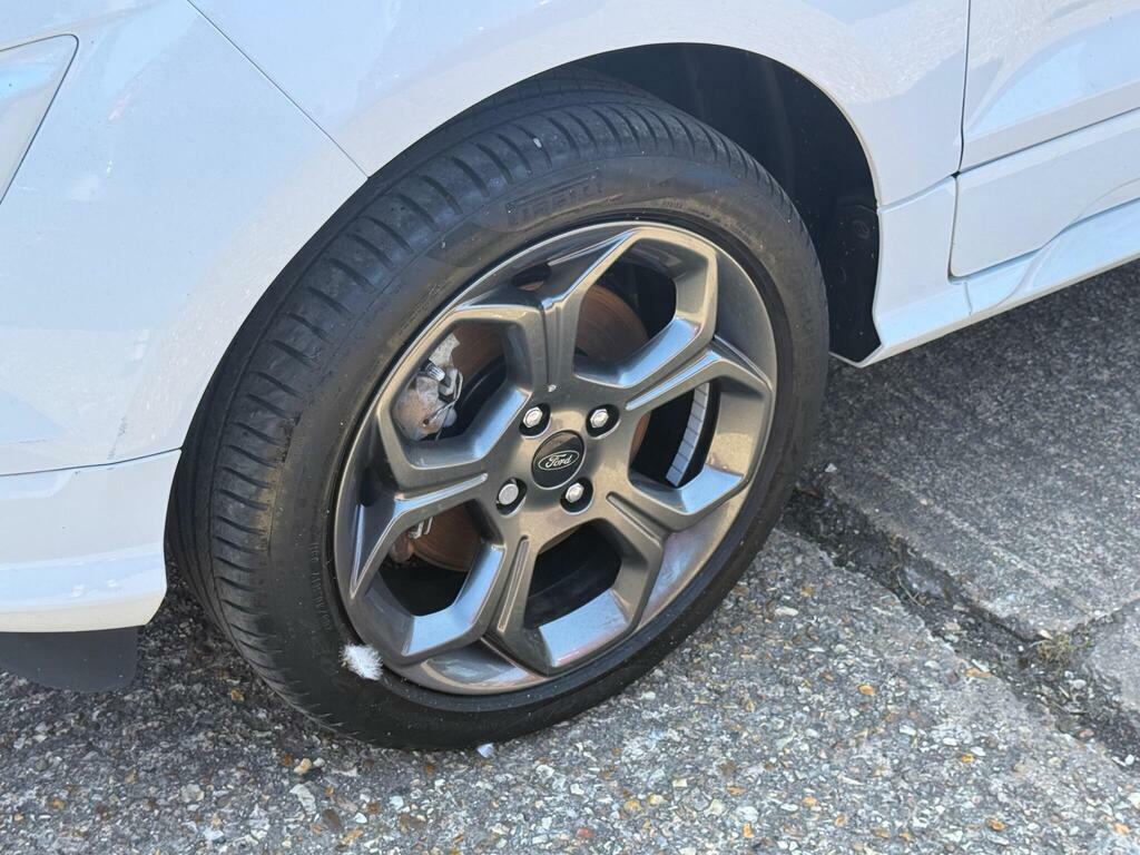 Ford Ecosport Petrol #22