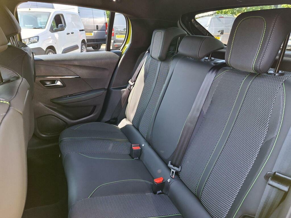 Peugeot 208 Allure White #22