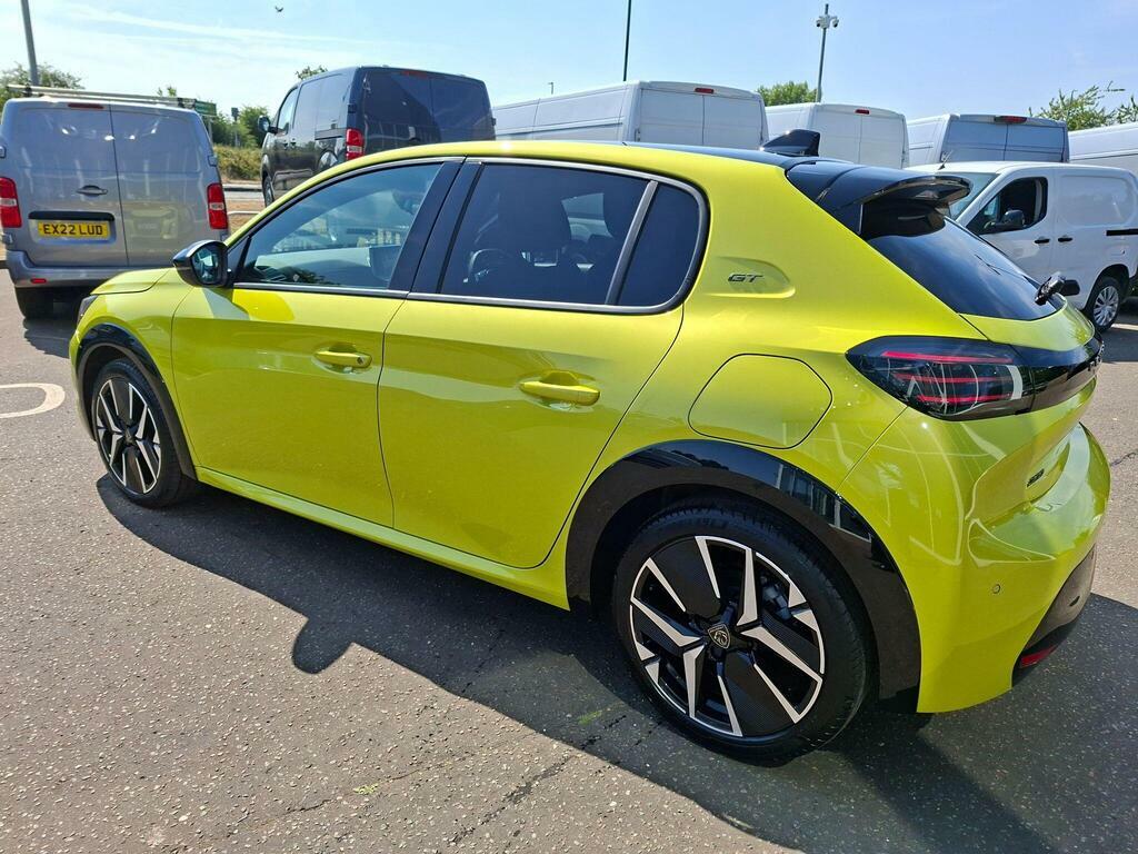 Peugeot 208 Allure White #7