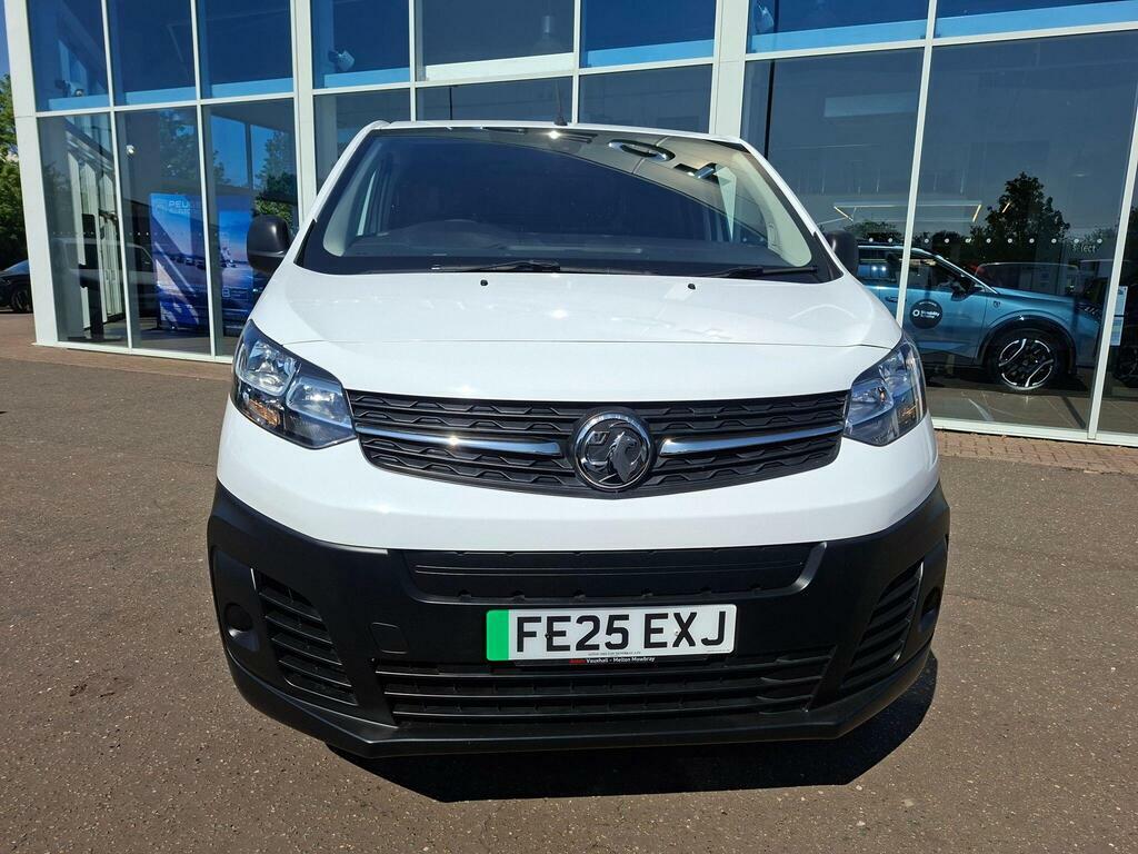 Vauxhall Vivaro 3100 50Kwh Prime L2 H1 6Dr 7.4Kw Charger White #5