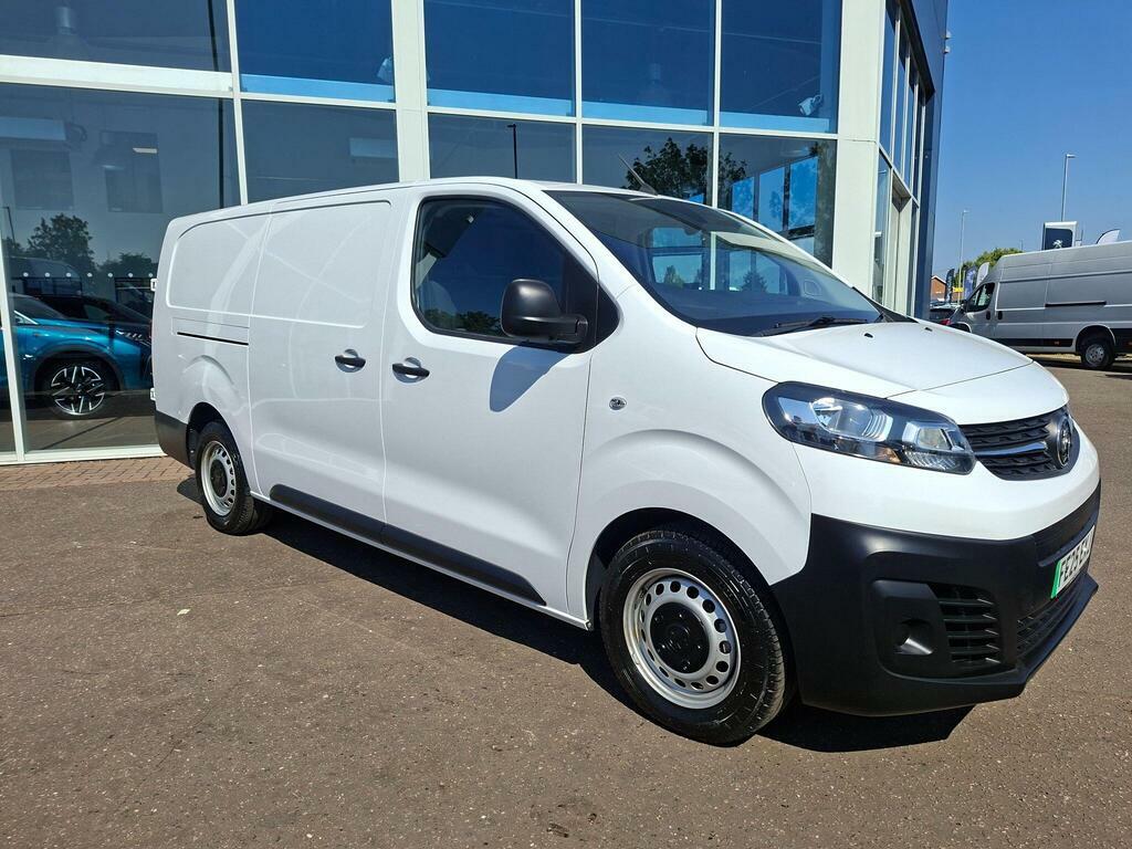 Vauxhall Vivaro 3100 50Kwh Prime L2 H1 6Dr 7.4Kw Charger White #4