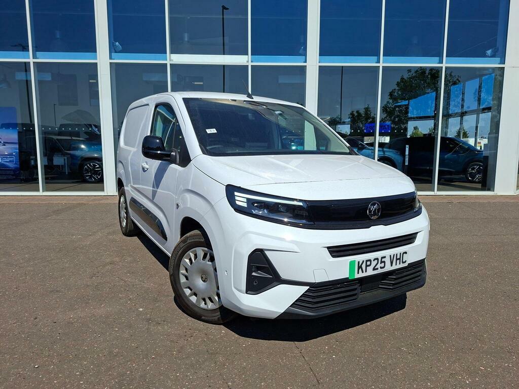 Vauxhall Combo-e Life 52Kwh Pro Swb 7.4Kw Charger White
