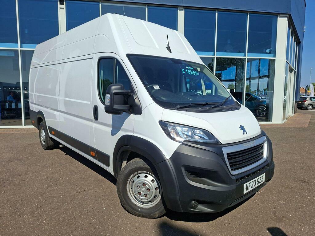 Peugeot Boxer 2.2 Bluehdi 435 Professional Premium L4 H3 Euro White