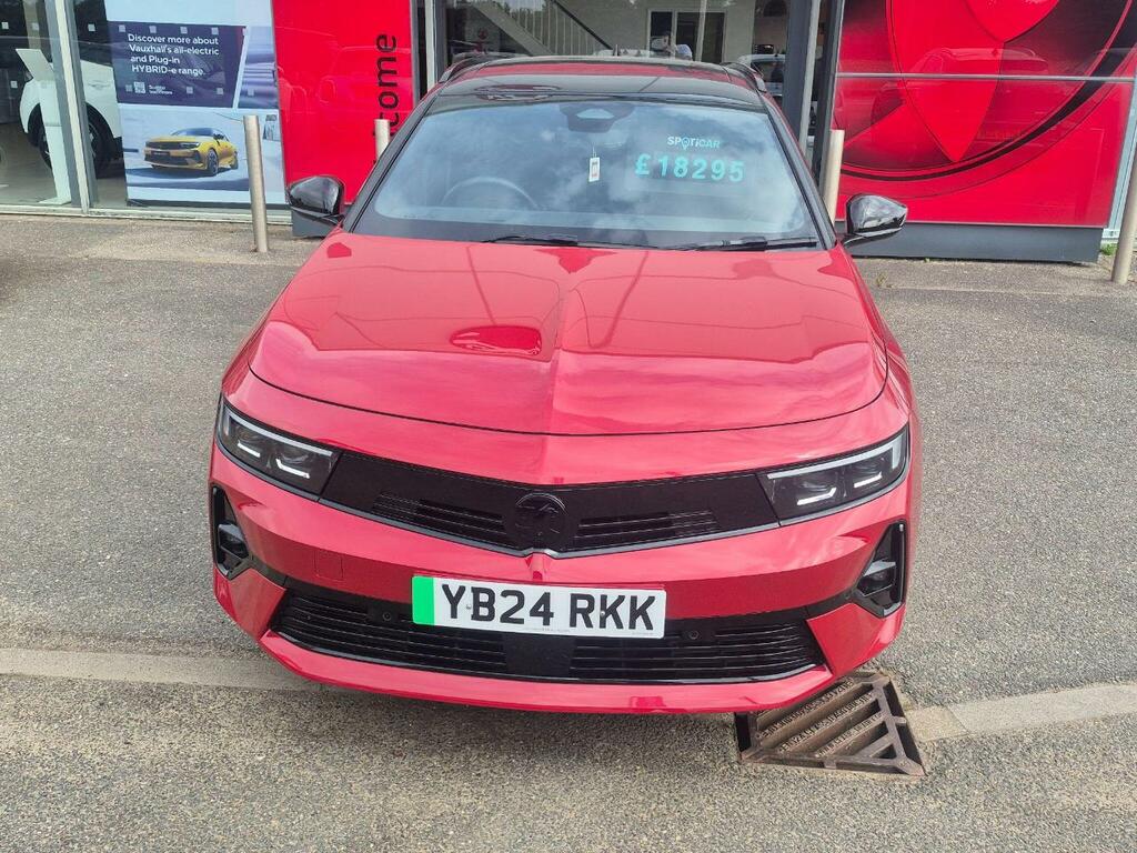 Vauxhall Astra Astra-e 54Kwh Ultimate Sports Tourer Red #2